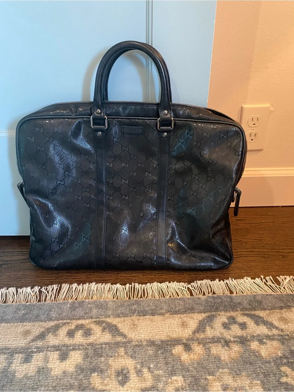 Black Gucci Essence Classic medium briefcase
